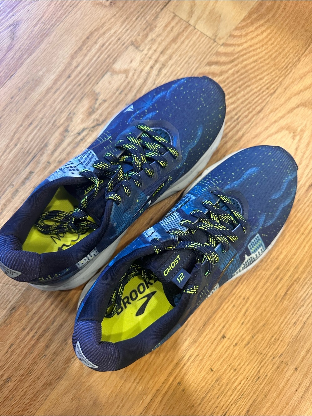 Brooks Ghost 12 Size 6.5 Women's Navy, Teal & Neon Green Running Shoe Sneakers - Picture 4 of 5